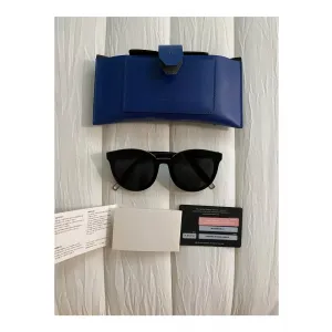 젠틀몬스터 블랙피터