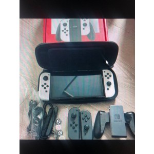 닌텐도 스위치 OLED 화이트 풀세트 입니다